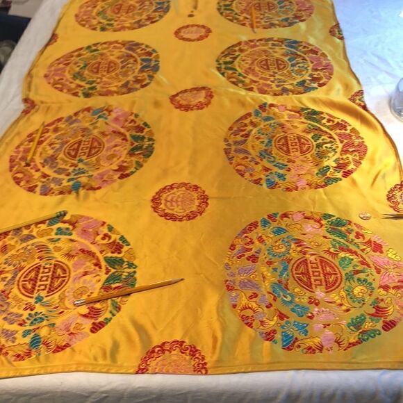 VINTAGE ASIAN Fabric with flaws at least 40 years old. - Picture 11 of 16